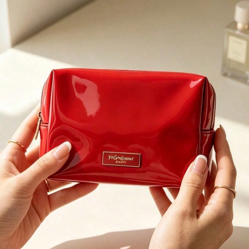 YSL BEAUTE Czerwona kosmetyczk – Luxury Bags For Travel recenzja i cena